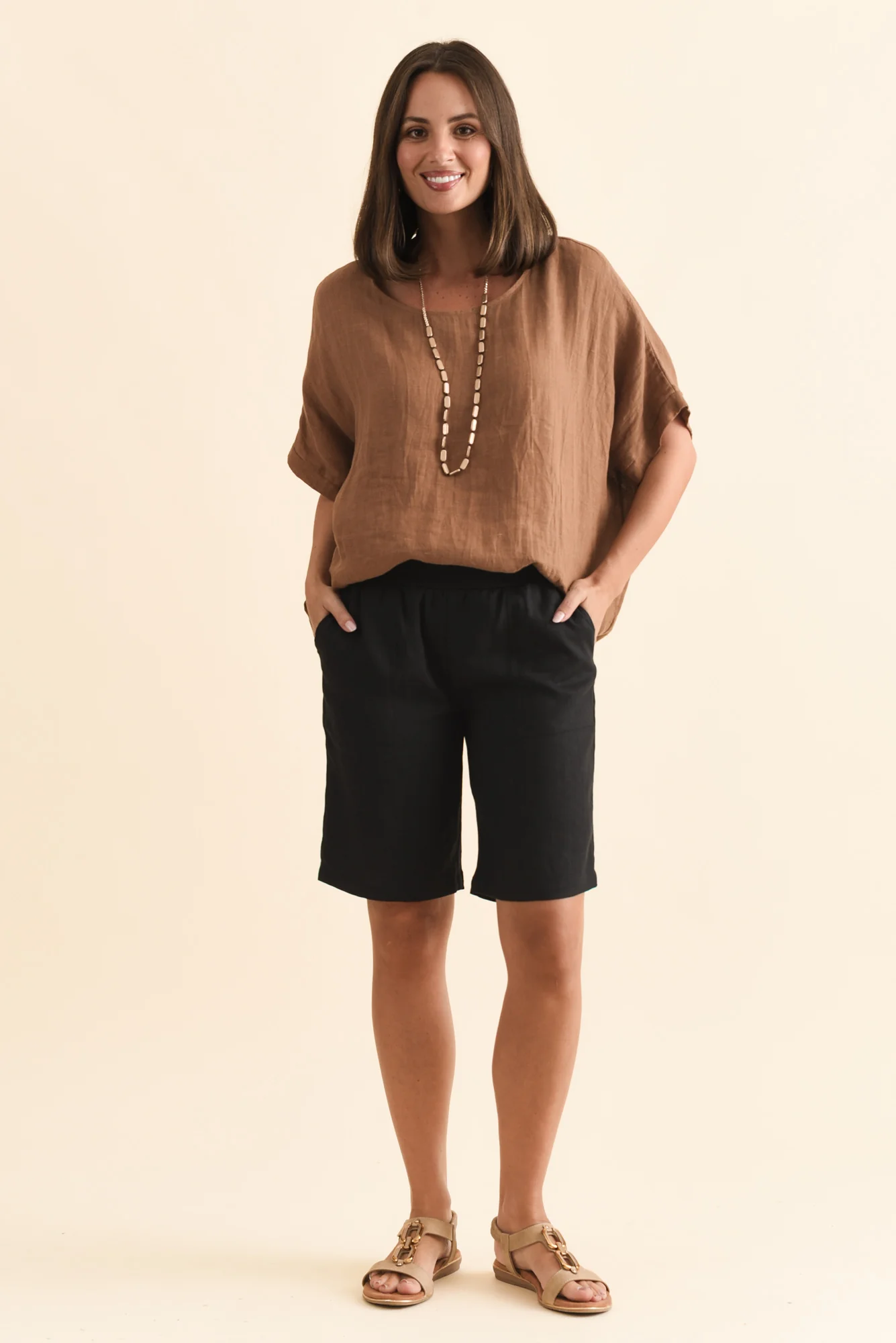 Elka Black Linen Relaxed Shorts - Image 2
