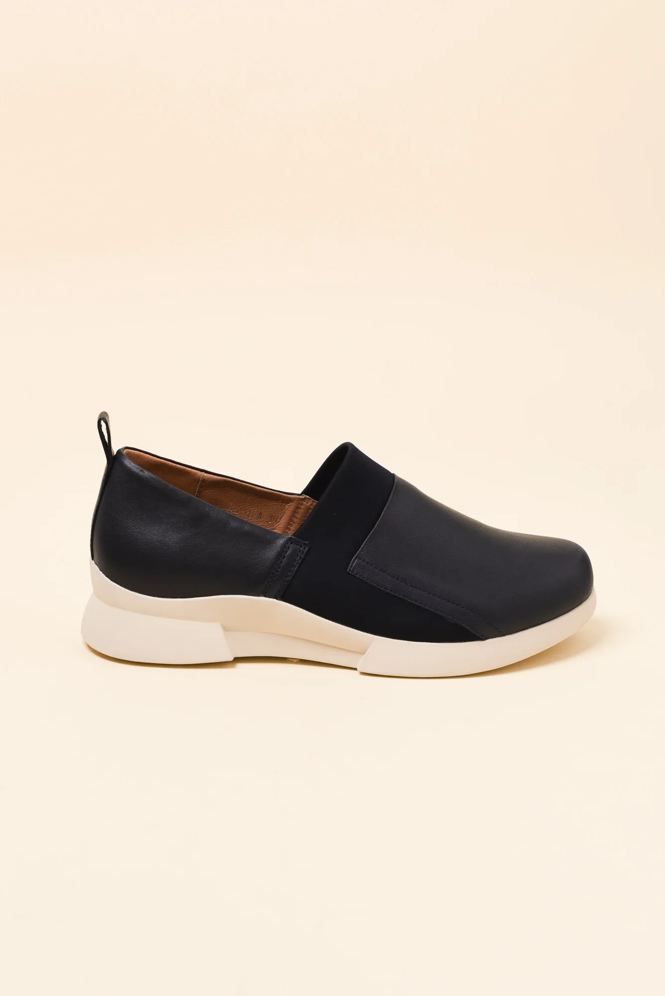 Jamaica Navy Leather Loafer