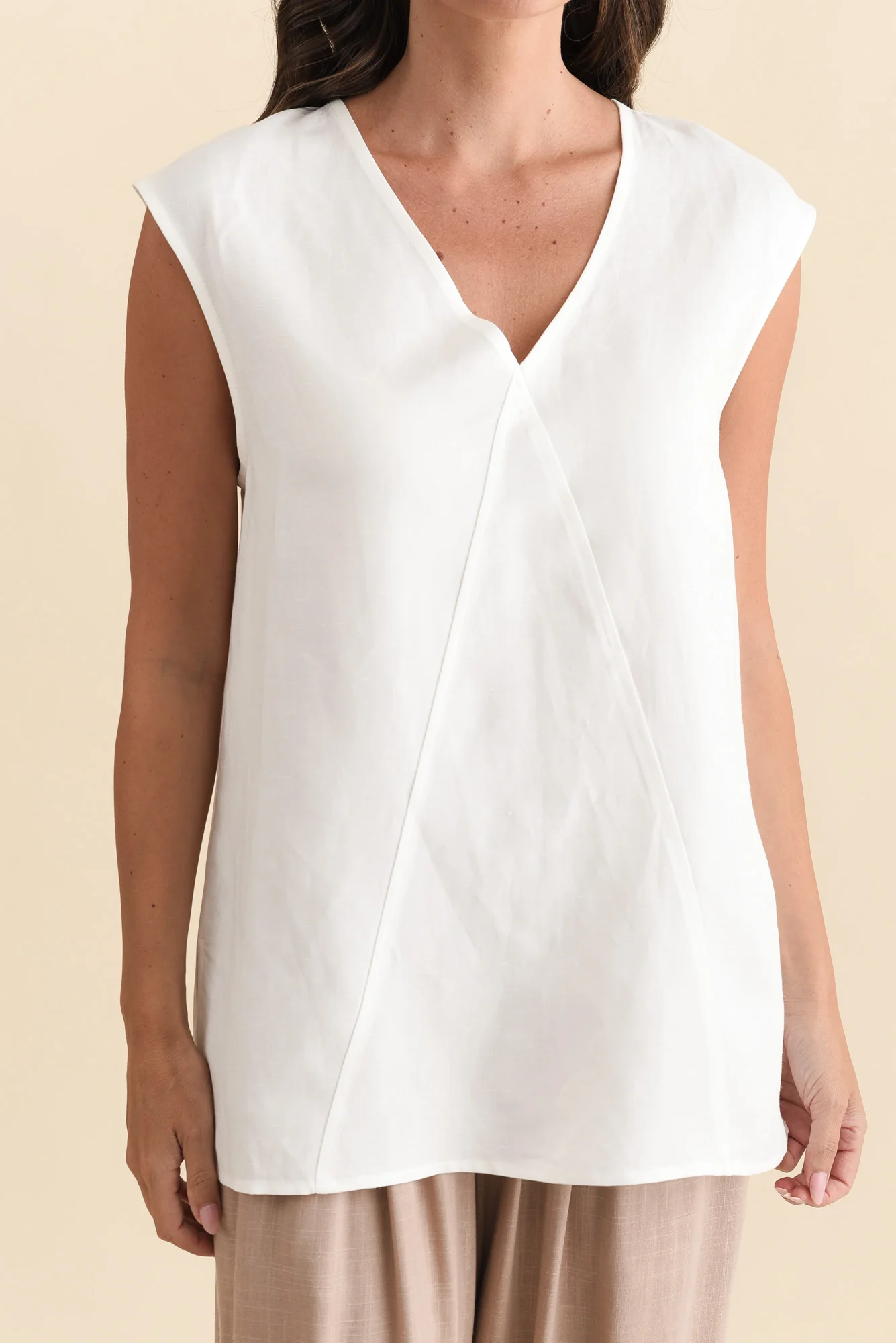 Roxie White Linen Blend V Neck Tank - Image 6