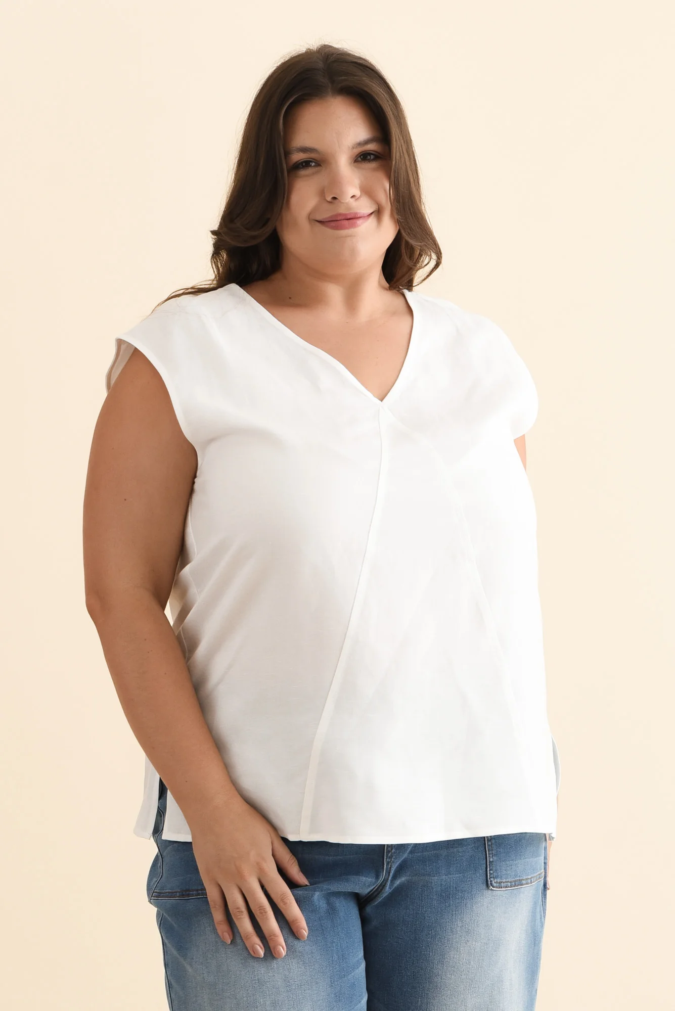 Roxie White Linen Blend V Neck Tank - Image 8