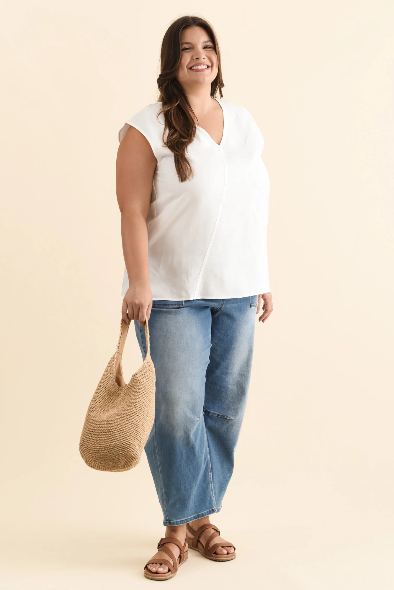 Roxie White Linen Blend V Neck Tank - Image 9