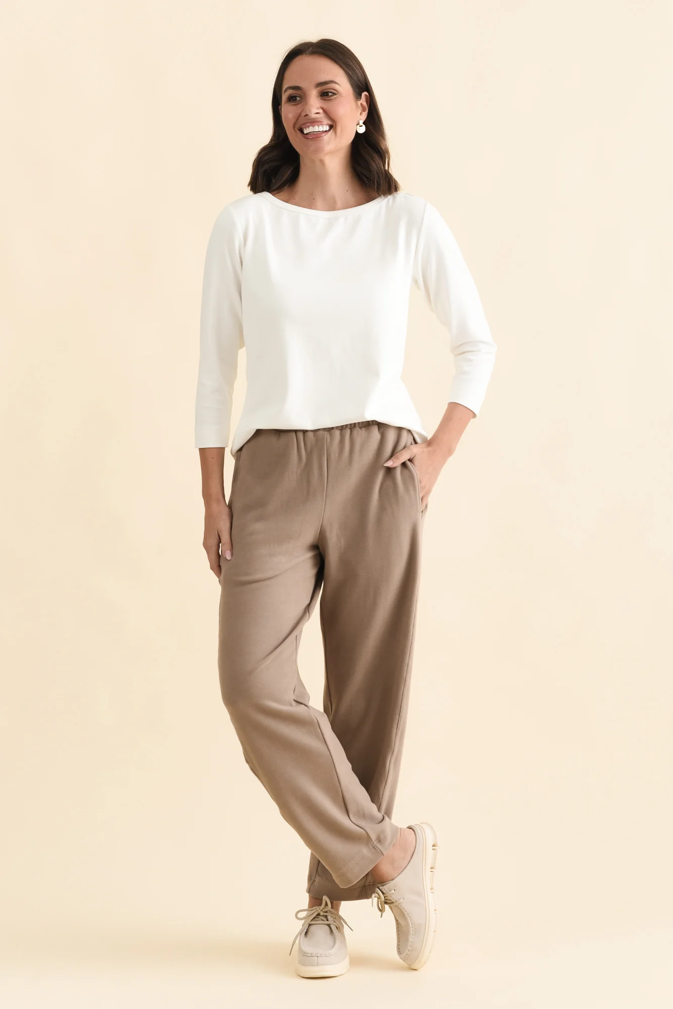 Souffle-Touch Beige Barrel Sweatpants - Image 8