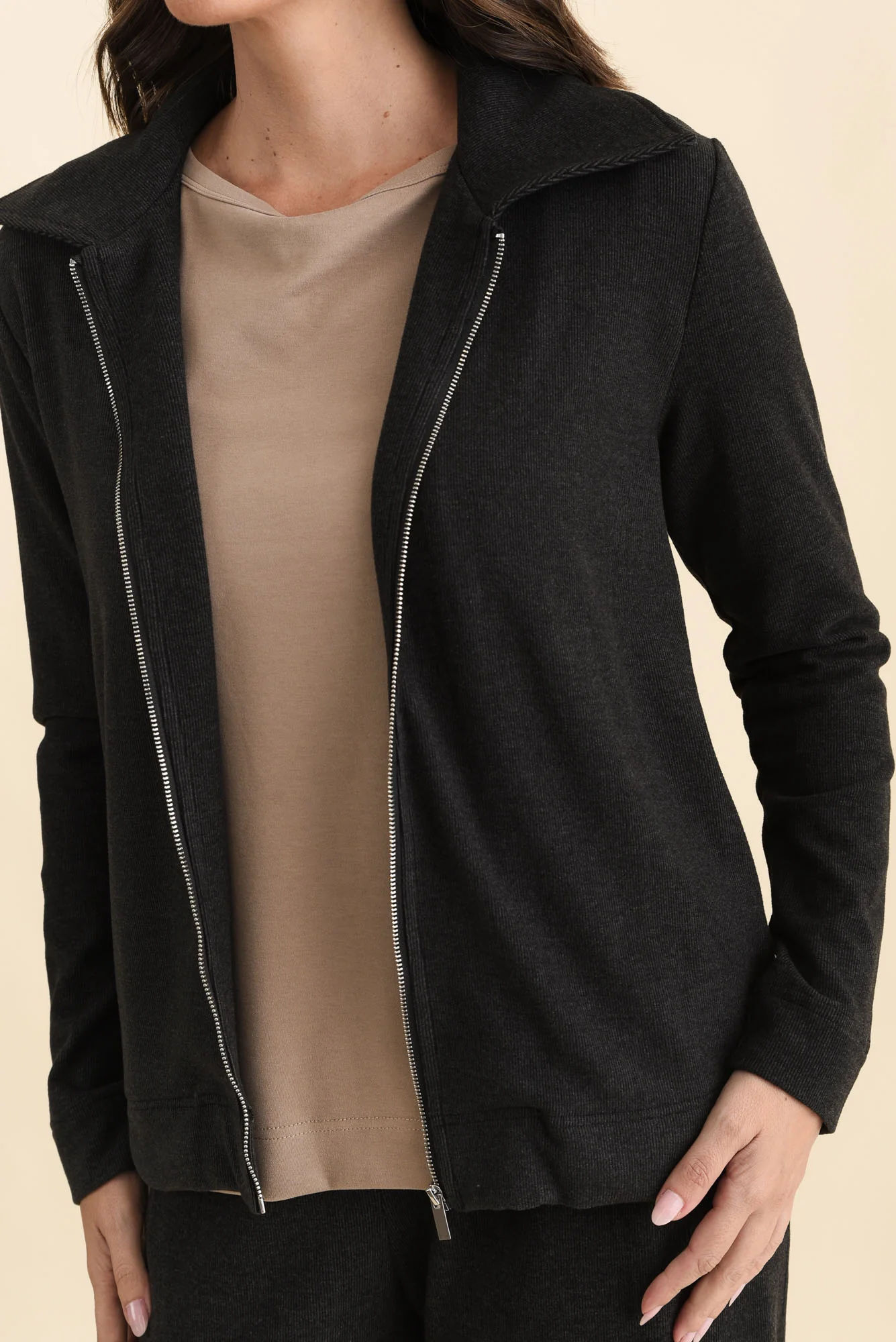 Souffle-Touch Charcoal Zip Jacket - Image 7